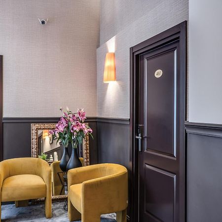 Отель Antica Residenza Del Corso Рим Экстерьер фото
